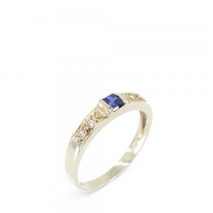 Ring in 14 K gold with sapphire and zircons, 1403.