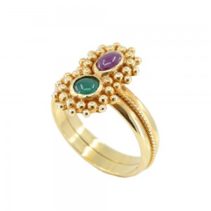Byzantine design 18 K gold ring with emerald and ruby, 1668.