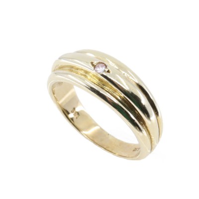 14 K men's ring with small central zircon, 2324.