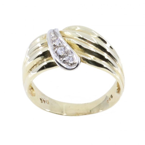 14K ring with ribbed pattern, detail in white gold and zircon, 2567.