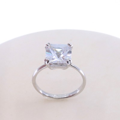 Μονόπετρο ασημένιο δαχτυλίδι με μεγάλο zircon, 3055.